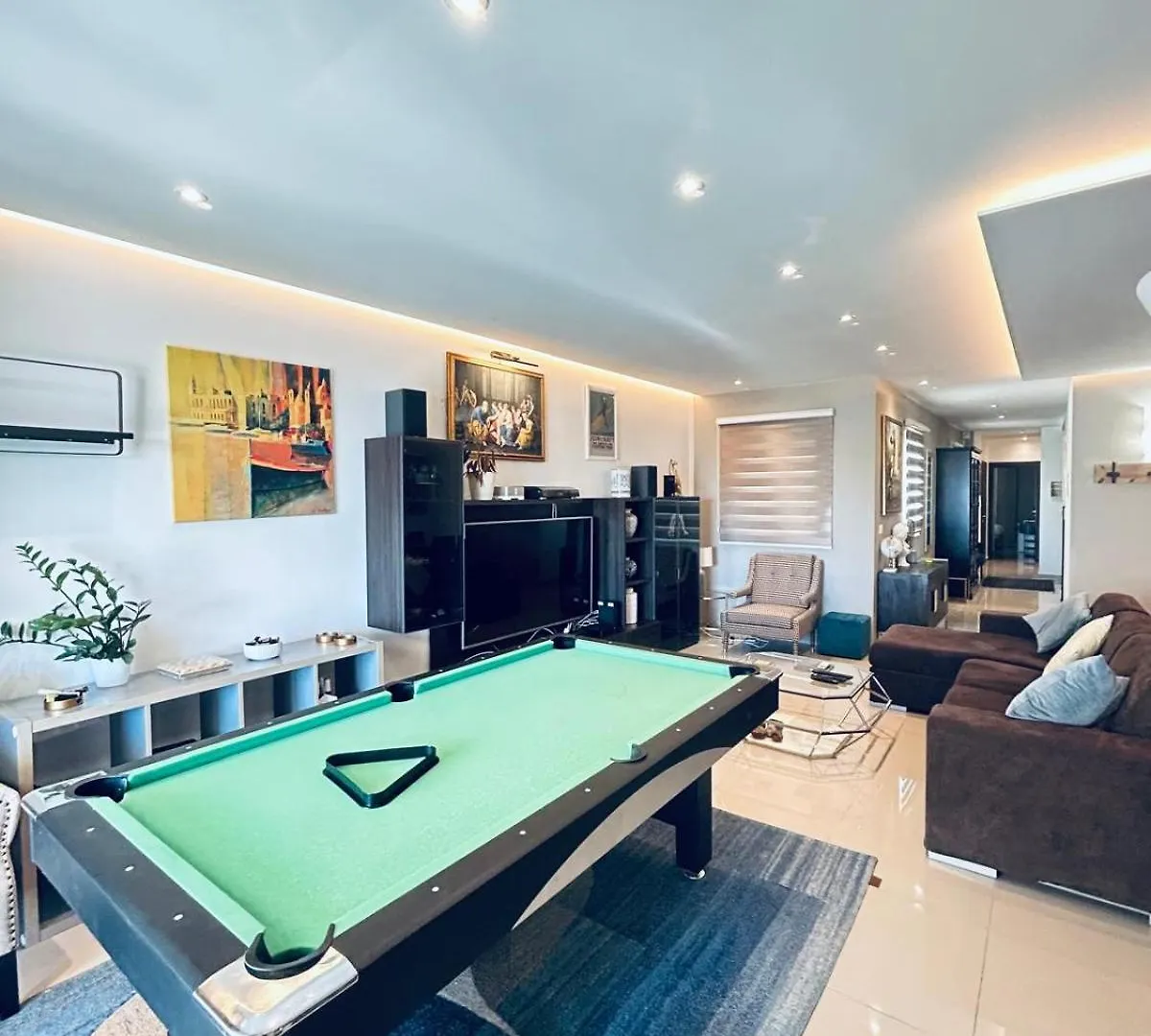 St Julians 2Br Luxury Apartment St. Julian's